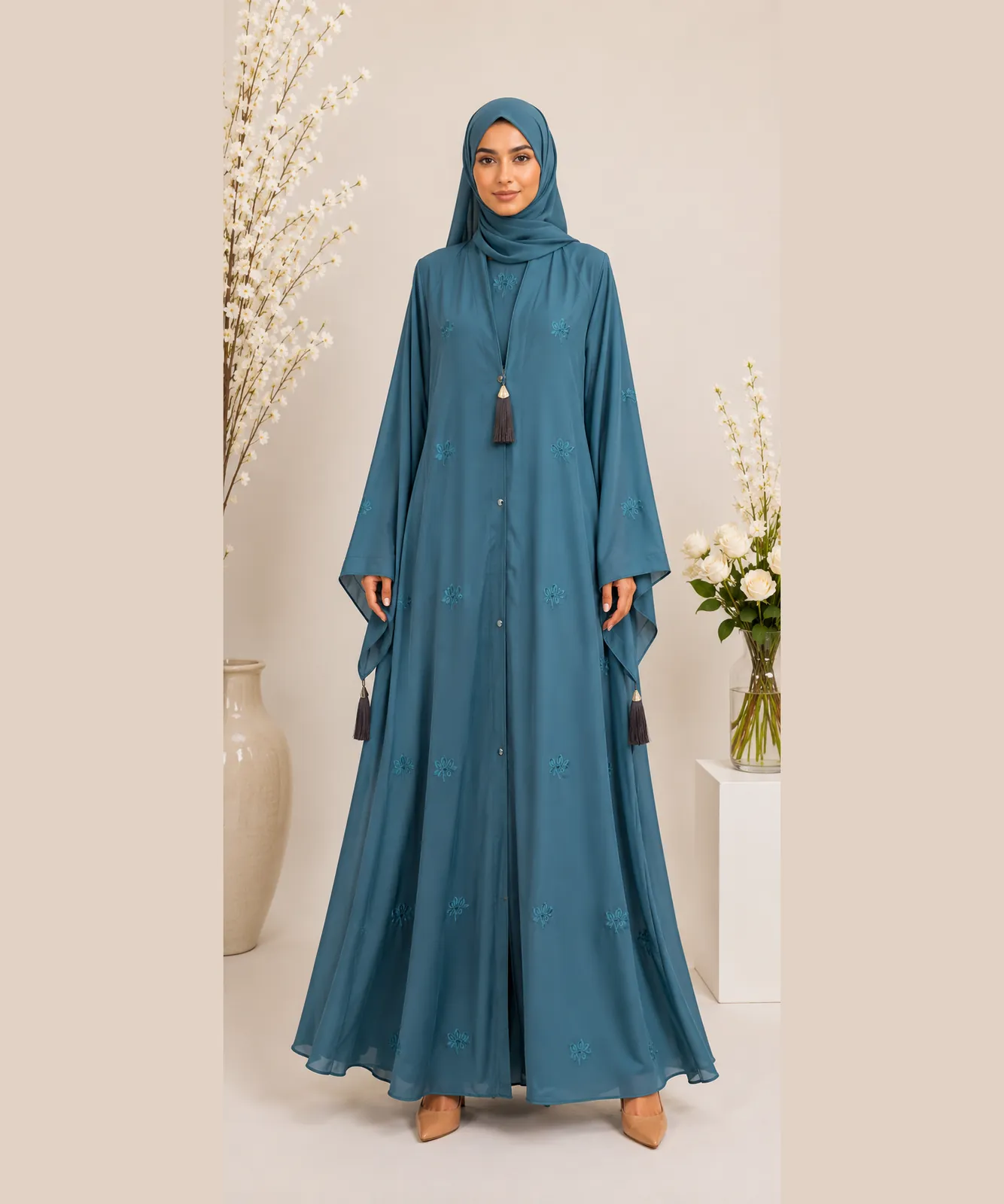 Nida Cutdana Abayas